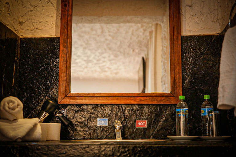 Bathroom 5, KW HOTEL, Antonio Quijarro