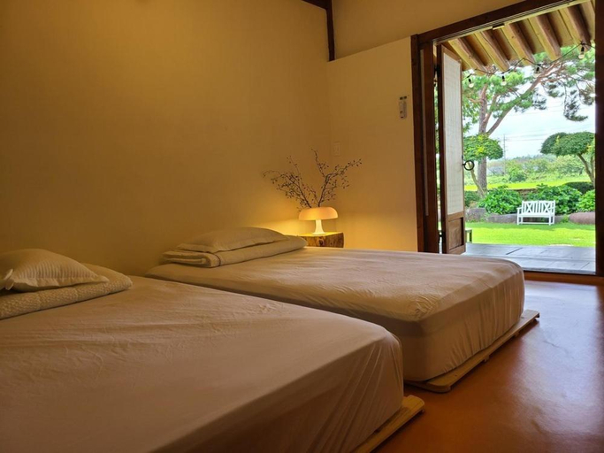 Bedroom 2, Yeongam Haeden Hanok Stay, Yeongam