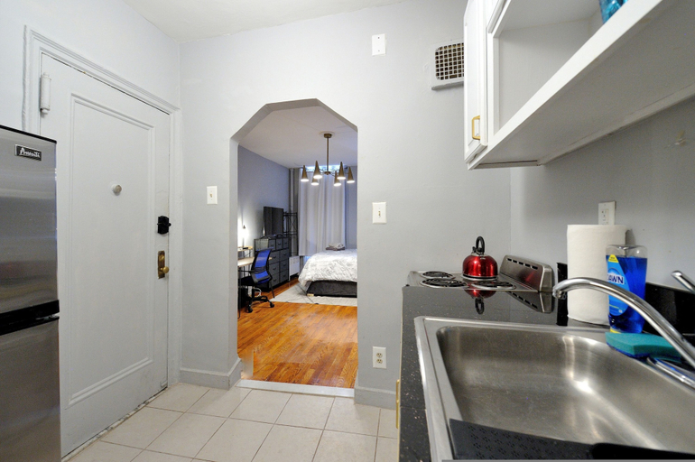 Room 2, Spacious Upper East Side Studio, New York