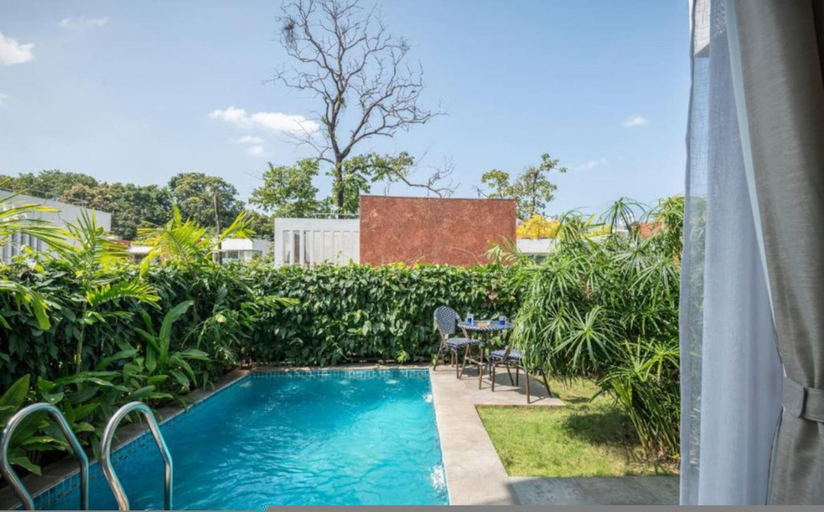 Room 4, Sol by Hireavilla - 2BR w Private Pool in Anjuna, North Goa