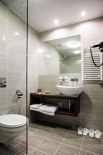 Bathroom 5, Grand Hotel Glorius Mako, Makó