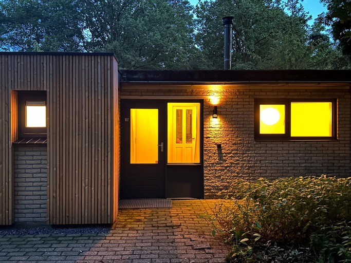 Others 5, Holiday Home in Zelhem with Hottub Forest, Zelhem