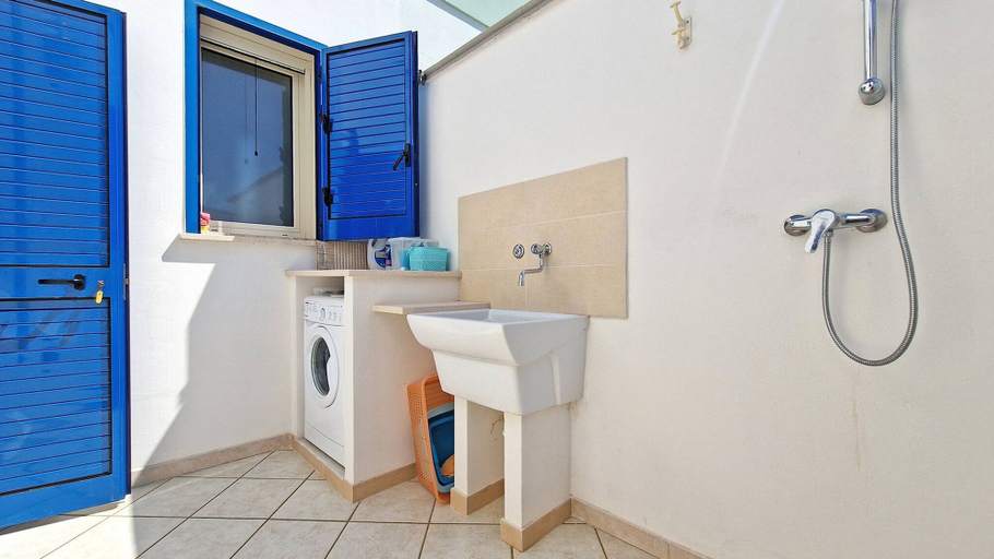 Room 4, Blue Sky Cottage Just a few Steps From the Beach, Lecce