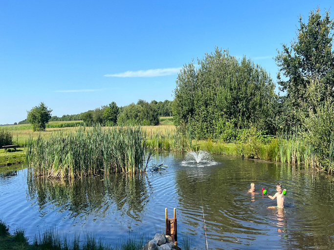 Others 2, Luxurious holiday home with rural character, De Wolden