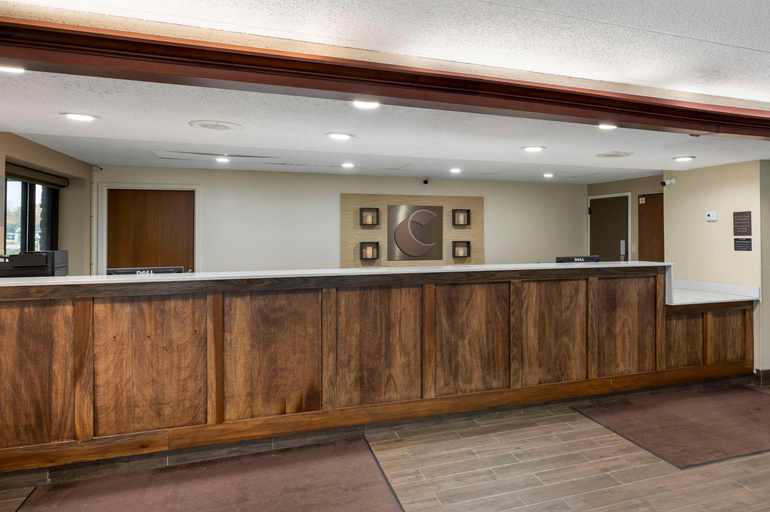 Public Area 2, Comfort Inn & Suites Indianapolis Northwest - College Park, Indianapolis