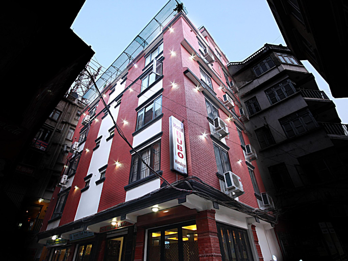 Exterior & Views