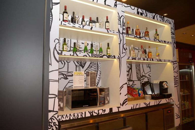Food & Drinks 5, Ibis Guaratingueta Aparecida, Guararapes