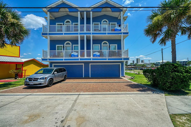 Exterior & Views 2, Vista del Mar I - Short Walk to the Beach 301, Bay