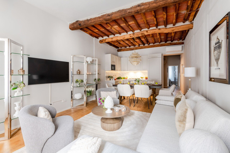 Room 2, Casa Meg in Lucca With 3 Bedrooms and 2 Bathrooms, Lucca