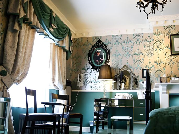 Food & Drinks 4, The Royal Hotel, North Somerset