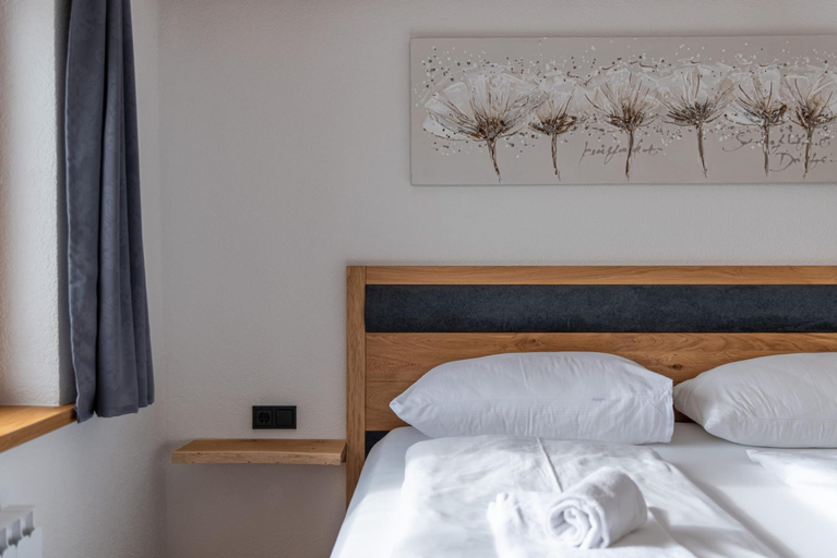 Room 4, Apartment Lisal in Bruck an der Gro Glocknerstra e, Zell am See