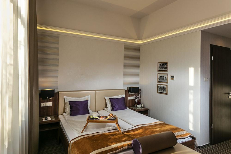 Bedroom 3, Grand Hotel Glorius Mako, Makó