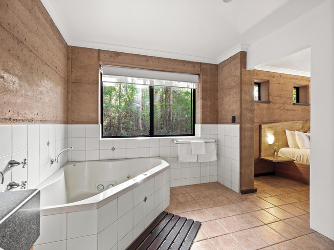 Bathroom 3, Marima Cottages, Manjimup