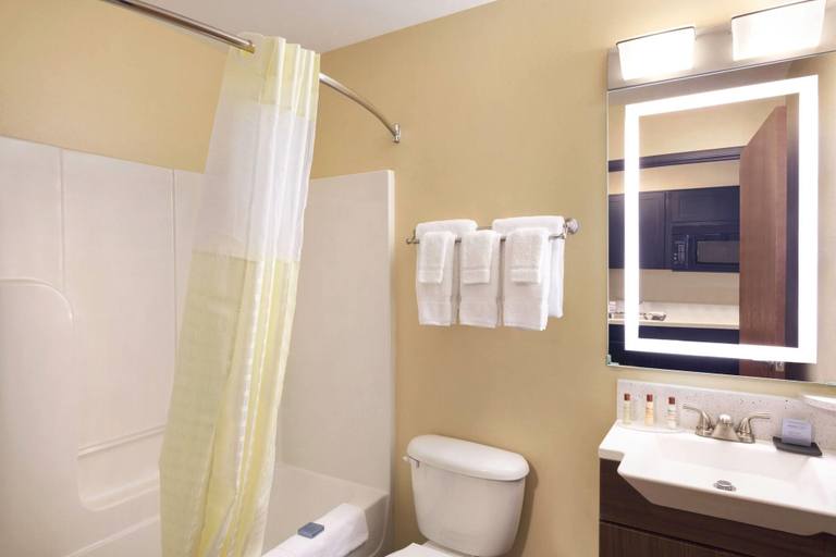 Bathroom 5, Hawthorn Extended Stay by Wyndham Saint Robert, Pulaski