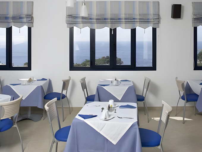 Food & Drinks 4, Atrium of Alonissos, Thessaly