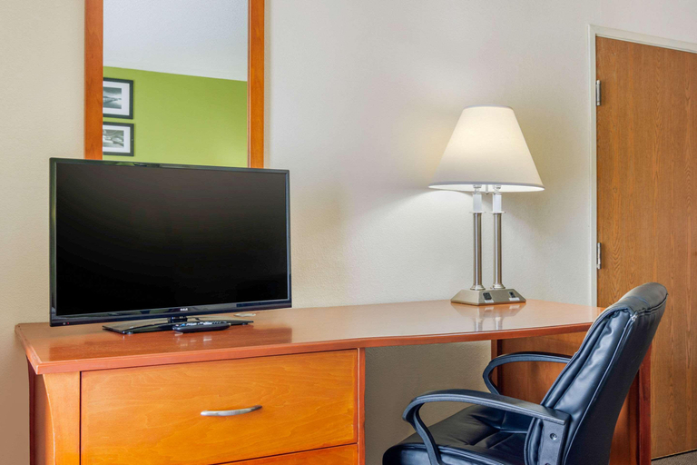 Bedroom 4, Sleep Inn Macon I-75, Bibb
