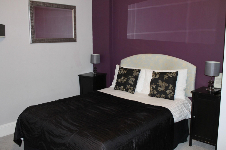 Bedroom 2, Wimbledon, London