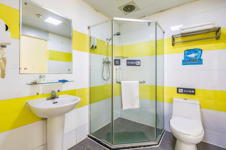 Bathroom 3, 7 Days Inn Beijing Miyun Gulou Street County Government, Beijing