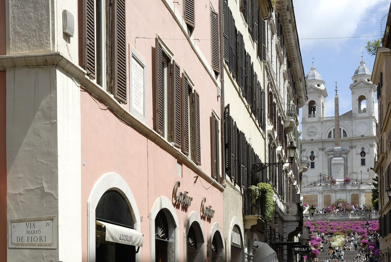 Exterior & Views 2, Crossing Condotti, Rome
