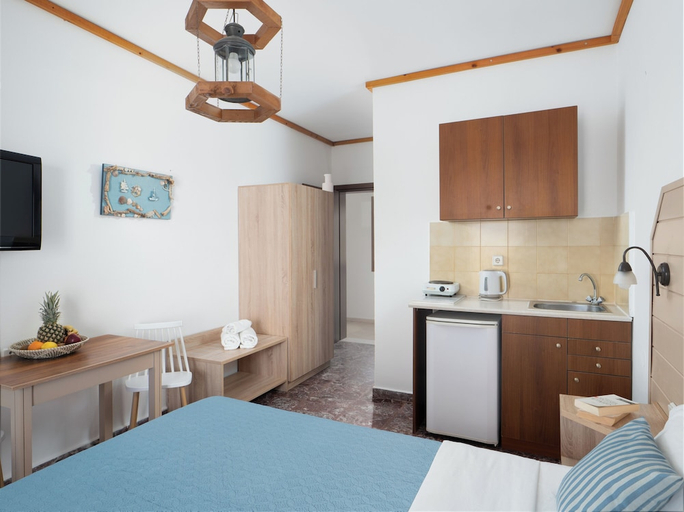 Bedroom 2, Spiros Soula Hotel, Crete