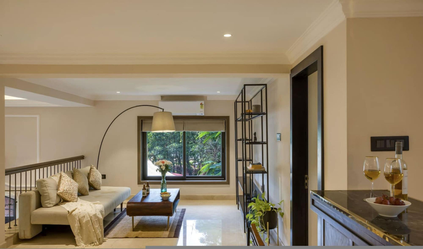 Room 5, Luxury 3BR Duplex With Pool in Goa s Beverly Hills, North Goa