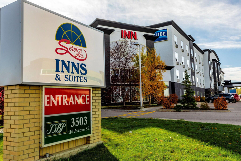 Exterior & Views 2, Service Plus Inns and Suites, Division No. 6