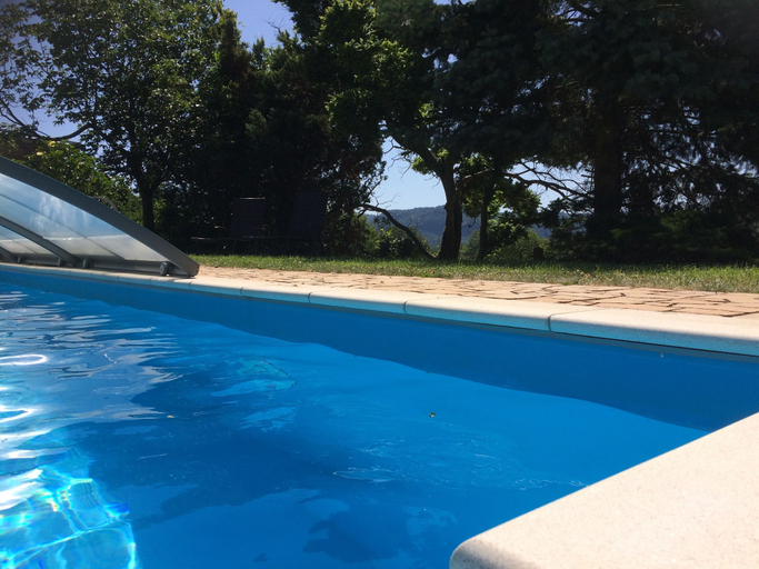 Pool 2, Modern Holiday Home With Shared Swimming Pool in Mittelndorf, Sächsische Schweiz-Osterzgebirge