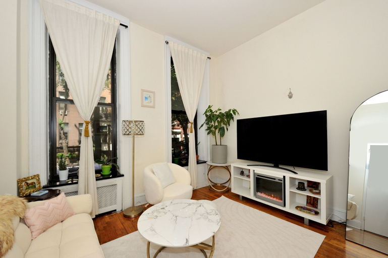 Room 4, Prime Murray Hill 1BR - Near Grand Central, New York