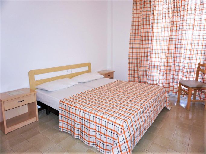 Bedroom 2, Coastal Apartment With Pool in Caorle, Venezia