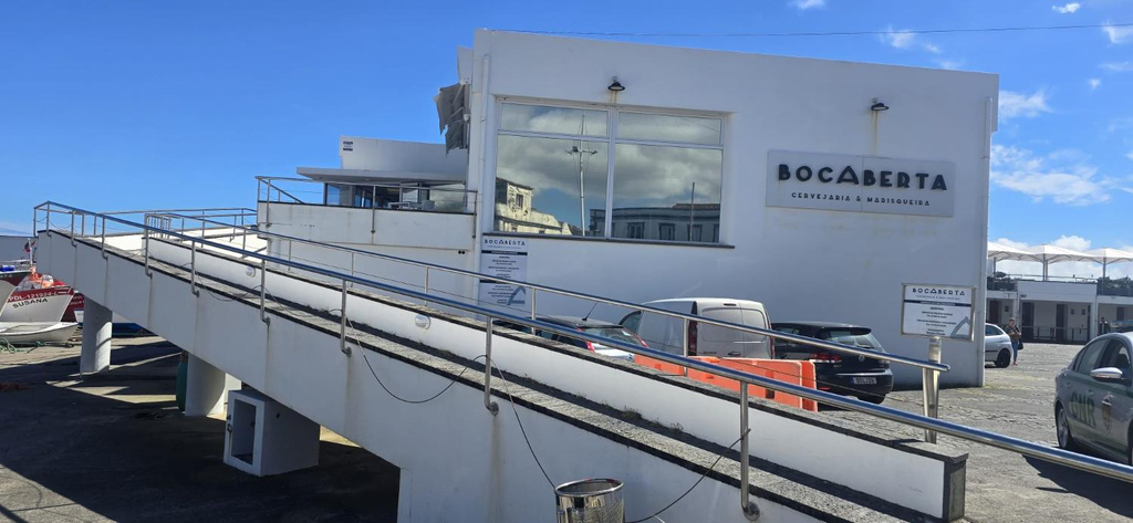 Restaurant 2, Inside The Sea, Lagoa