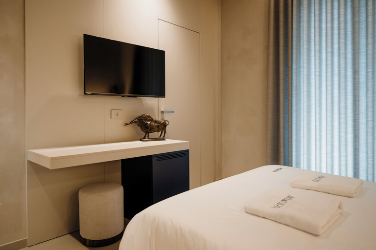 Bedroom 2, deB&SPA, Bari