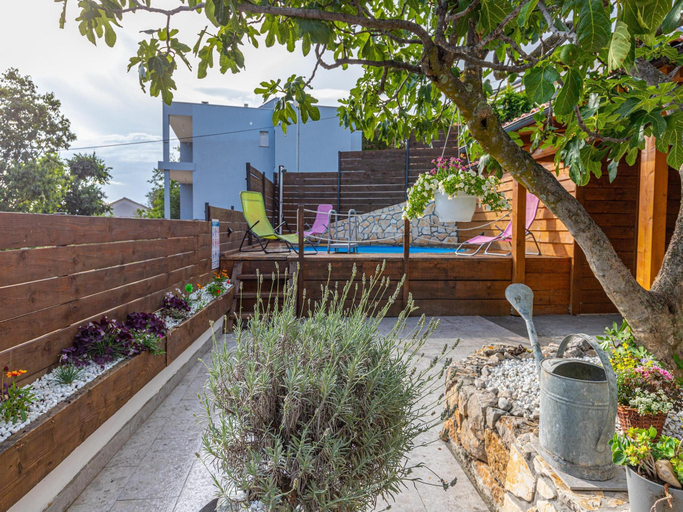 Exterior & Views, Apartment in Dramalj near Beach and Pool, Crikvenica