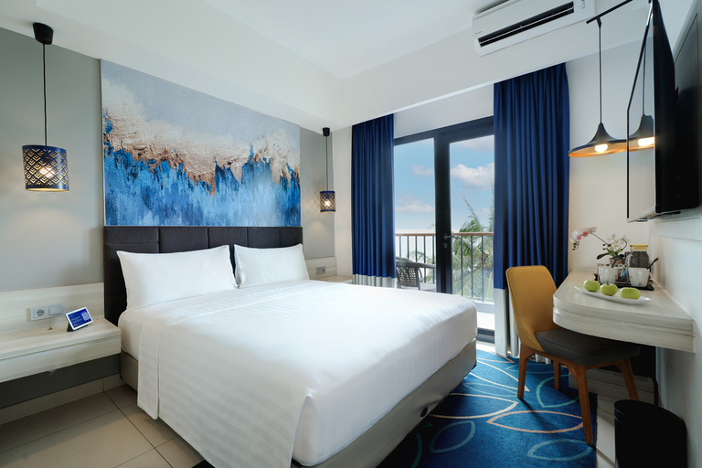 Bedroom 3, Aston Anyer Beach Hotel, Serang