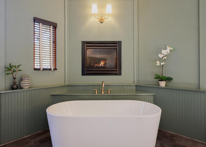 Bathroom 3, Outland Chalet & Suites Great Smoky Mountains, Jackson