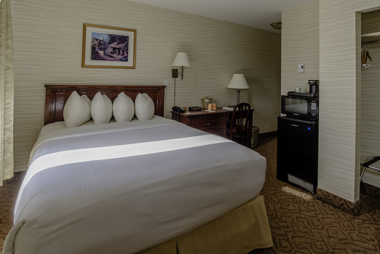 Bedroom 2, The Guv’nor, Division No. 1