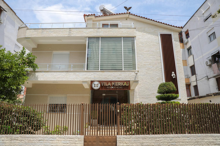 Others 4, Hotel Merkaj, Beratit