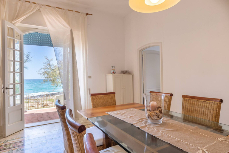 Room 3, Villa Belvedere 4 Posti Climatizzata Wi-fi, Lecce