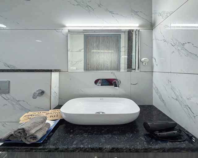 Bathroom 5, Housr Studio Rooms Sector 30 Gurgaon, Gurgaon