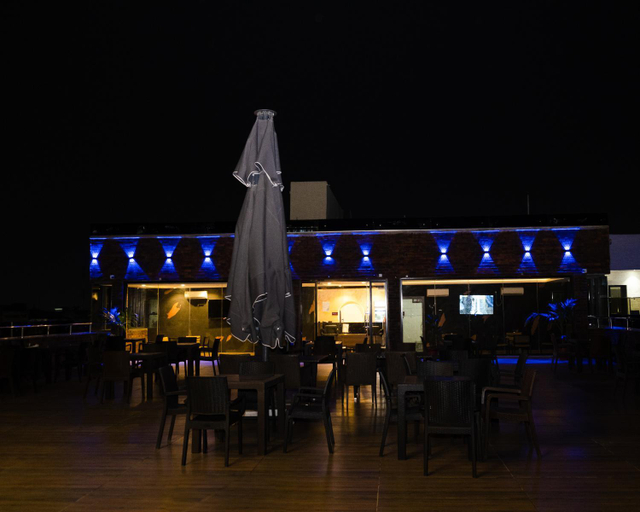Food & Drinks 5, Formula 2 Hotel and Suites, Mushin