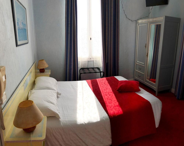 Bedroom 3, Hotel Miramar, Alpes-Maritimes