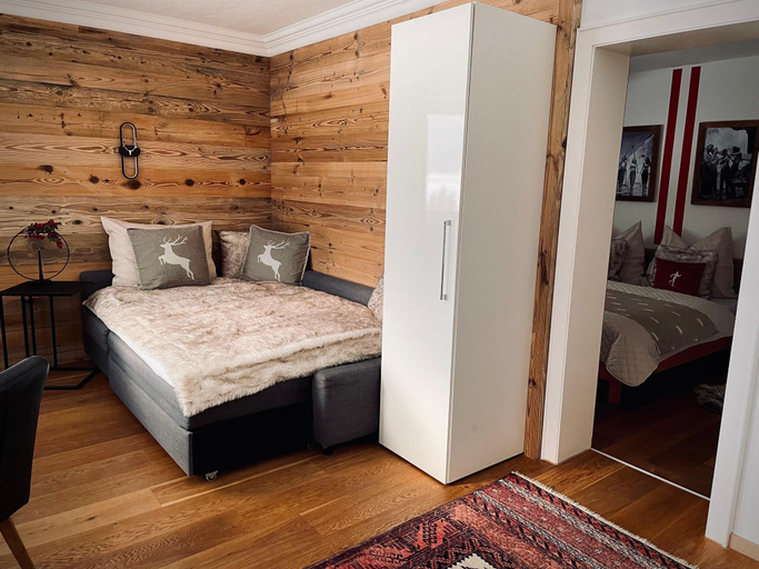Bedroom 2, Apartment in Neukirchen near Ski Lift, Zell am See