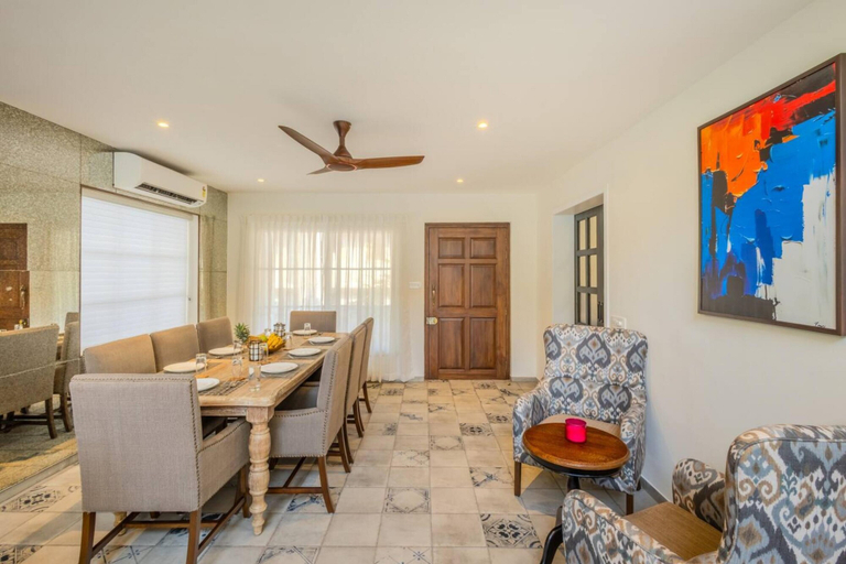 Room 3, 5bhk With Pool 1 5 km From Thalassa Casa Amour, North Goa