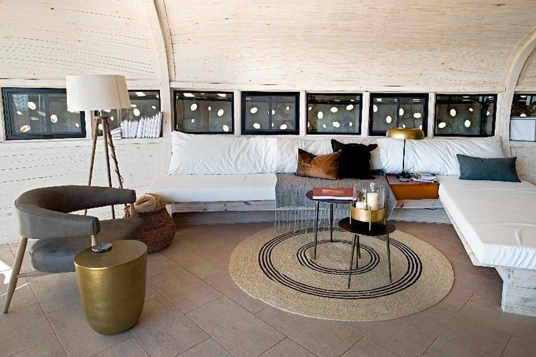 Public Area, Desert Whisper, Windhoek Rural