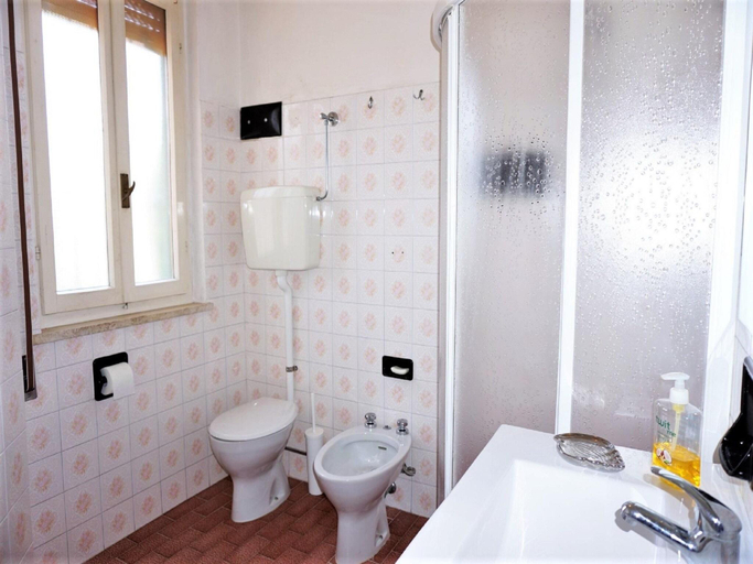 Bathroom 3, Villa in Caorle near Spiaggia Tartaruga, Venezia