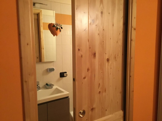 Bathroom 3, La Locandiera, Bergamo
