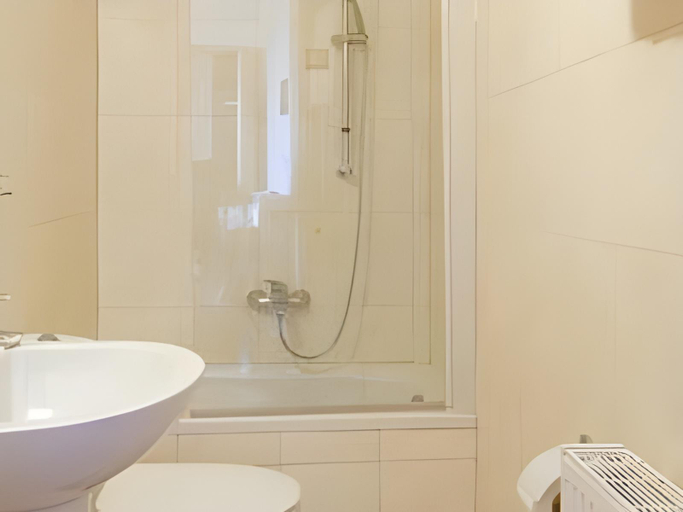 Bathroom 3, Hotel Leto Delphi, Central Greece