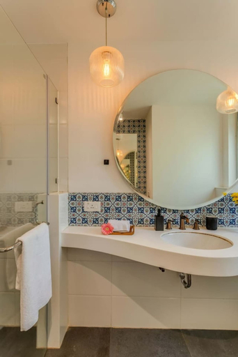 Room 3, Stylish 2BR w Pool Near Candolim and Coco Beach, North Goa