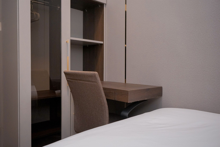 Bedroom, Warm Living 3BR at Sky House BSD Apartment, Tangerang Selatan