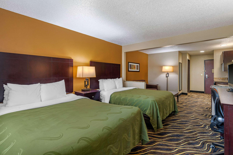 Bedroom 4, Quality Suites Addison-Dallas, Dallas
