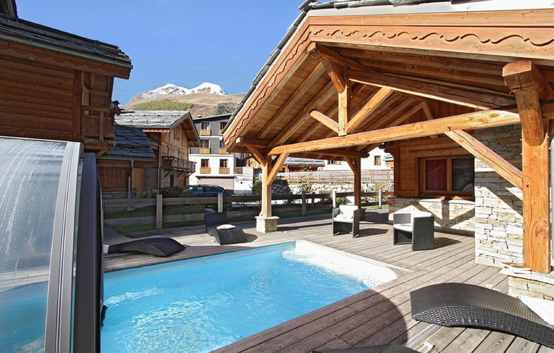 Pool, Chalet in Les Deux Alpes With Heated Pool, Isère